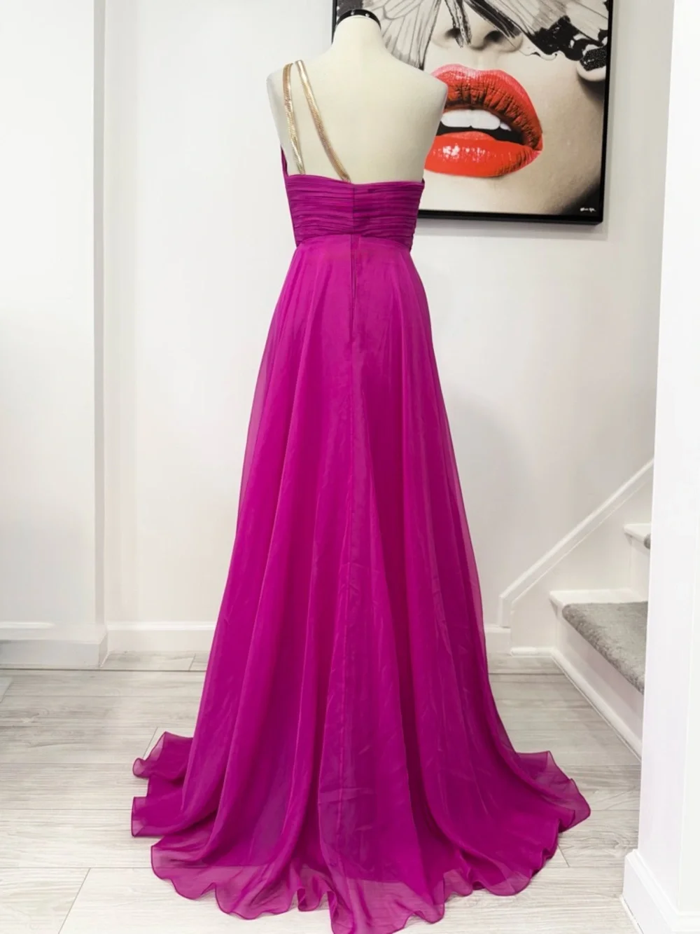 Ozgur Masur One-Shoulder Chiffon Cut-Out Gown In Fuchsia - Picture 7 of 8